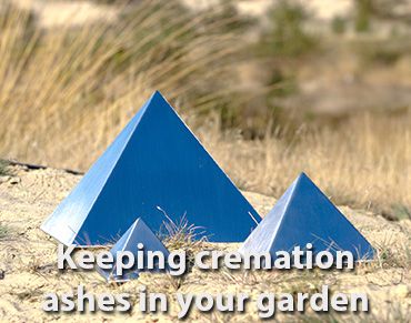legendURN Keeping cremation ashes in your garden